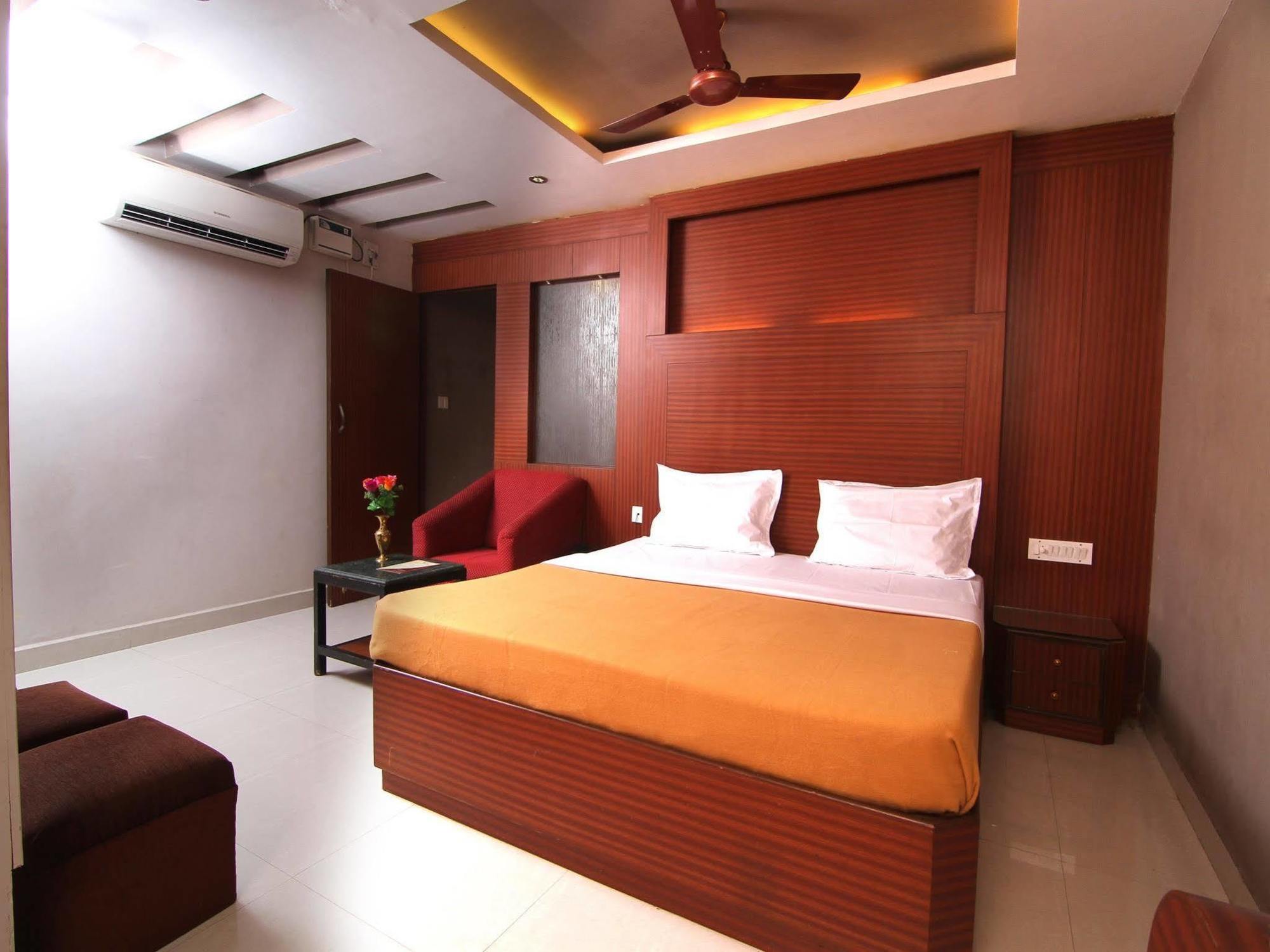 Hotel City Tower Chennai Eksteriør billede